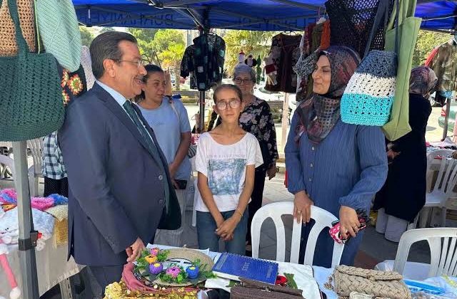 Kaymakam Cumali Atilla, Kadın Emeği Pazarı’nı Ziyaret Etti