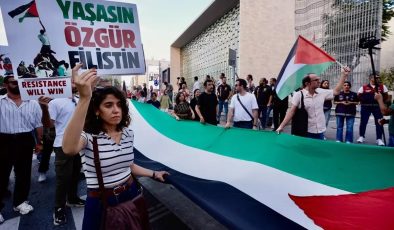 İstanbul’dan Filistin’e Destek Yürüyüşü: “Özgürlüğe Yürüyoruz”