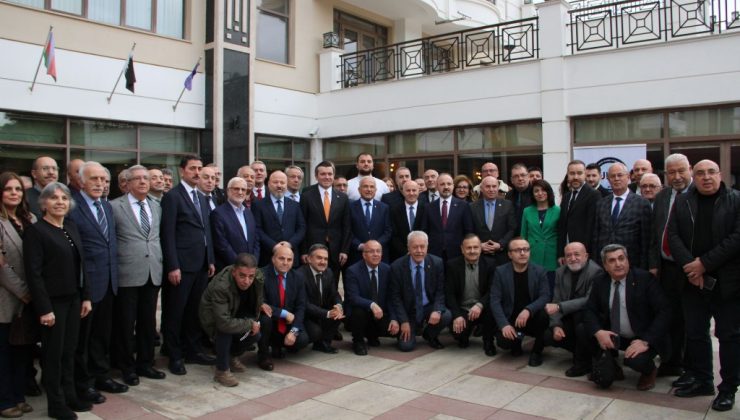 Medyada ‘Meslek Yasası’ Alarmı: İnternet Gibi Çöplük Olmasın