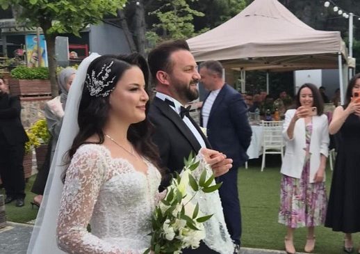 İstanbul’da Görkemli Düğün: İki Başarılı Doktor Hayatını Birleştirdi