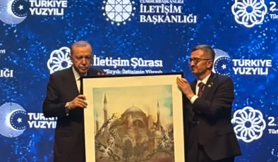 Cumhurbaşkanı Erdoğan: “Hakikatin en fazla zarar gördüğü bir dönemden geçiyoruz”